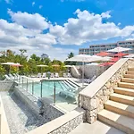 Ξενοδοχείο Mediteran Plava Laguna 3*