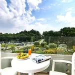 Mediteran Plava Laguna Ξενοδοχείο 3*