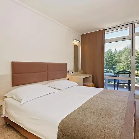 Mediteran Plava Laguna 3* פורץ