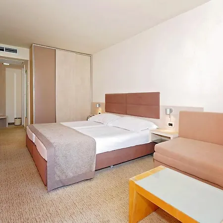 Mediteran Plava Laguna Hotel