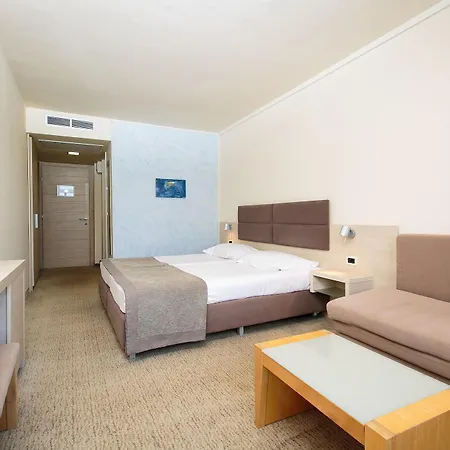 Otel Mediteran Plava Laguna 3*