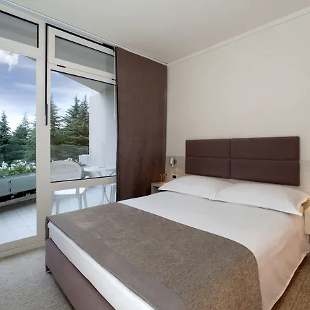 Mediteran Plava Laguna Hotel