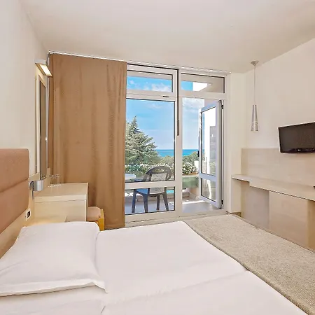 Mediteran Plava Laguna Hotel