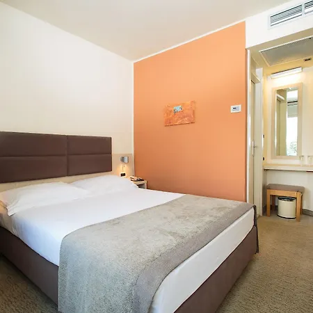 Otel Mediteran Plava Laguna 3*
