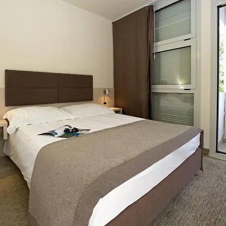 Mediteran Plava Laguna 3*